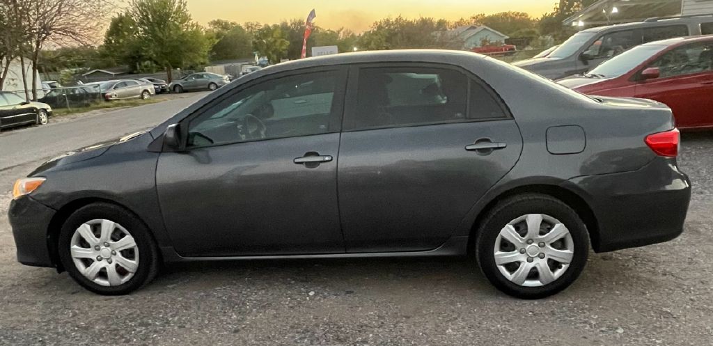 2012 Toyota Corolla Image 3