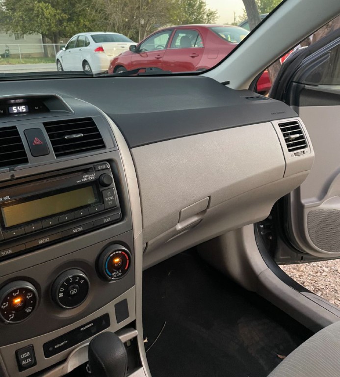 2012 Toyota Corolla Image 13