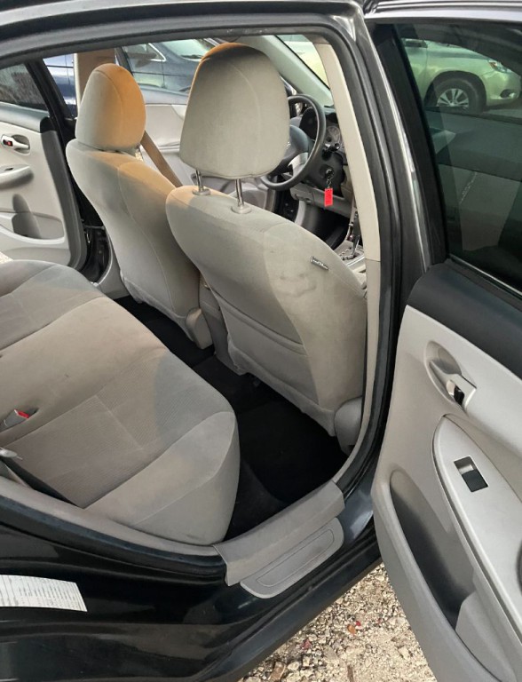 2012 Toyota Corolla Image 15