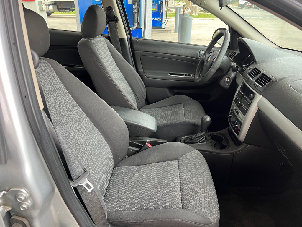 2010 Chevrolet Cobalt Image 13