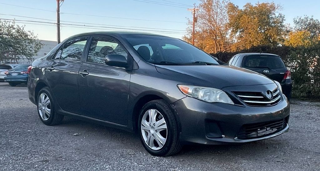 2013 Toyota Corolla Image 6