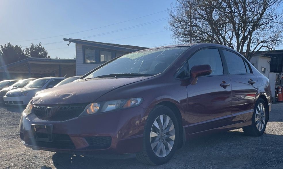 2011 Honda Civic Image 1