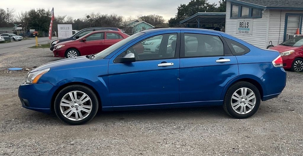 2011 Ford Focus Image 2