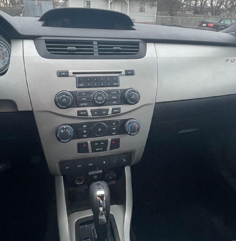 2011 Ford Focus Image 13