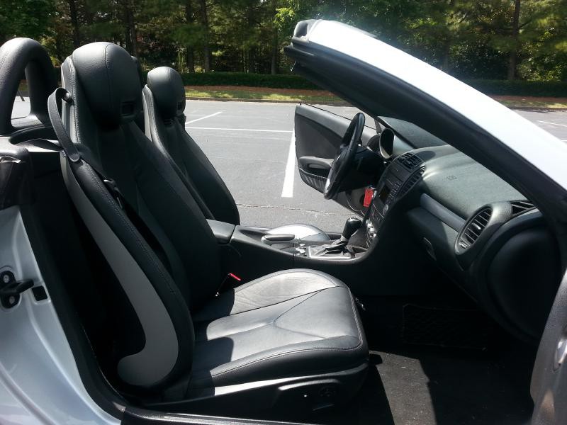 2011 Mercedes-Benz SLK-Class Image 8