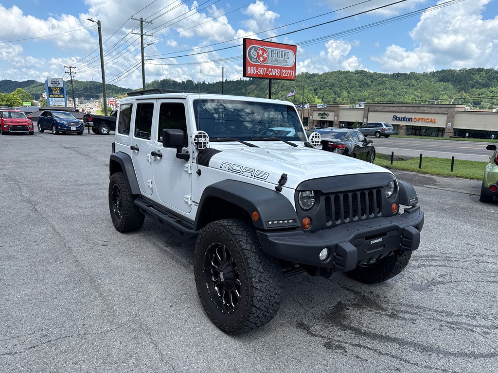 2013 Jeep Wrangler Unlimited Image 1