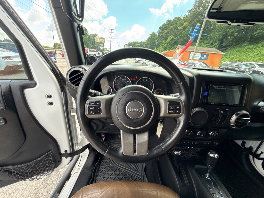 2013 Jeep Wrangler Unlimited Image 13