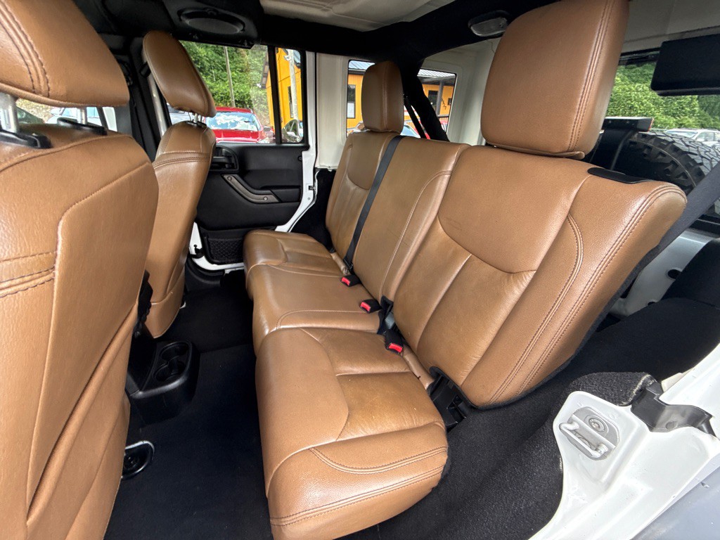 2013 Jeep Wrangler Unlimited Image 15