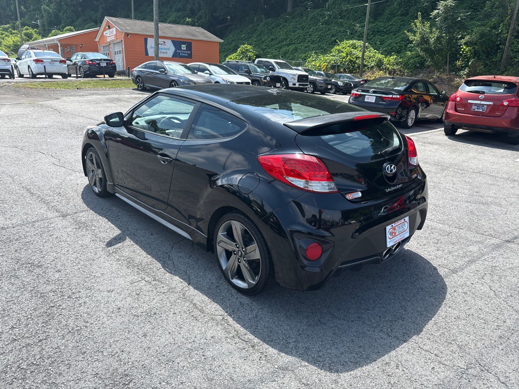 2015 Hyundai Veloster Image 5