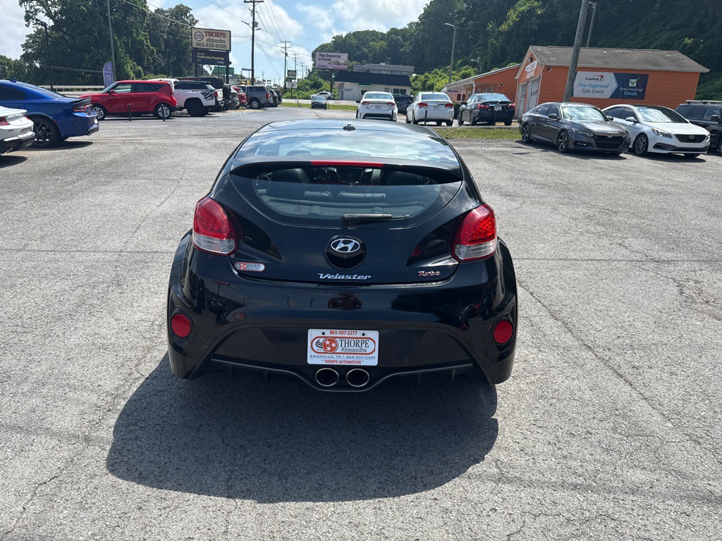 2015 Hyundai Veloster Image 6