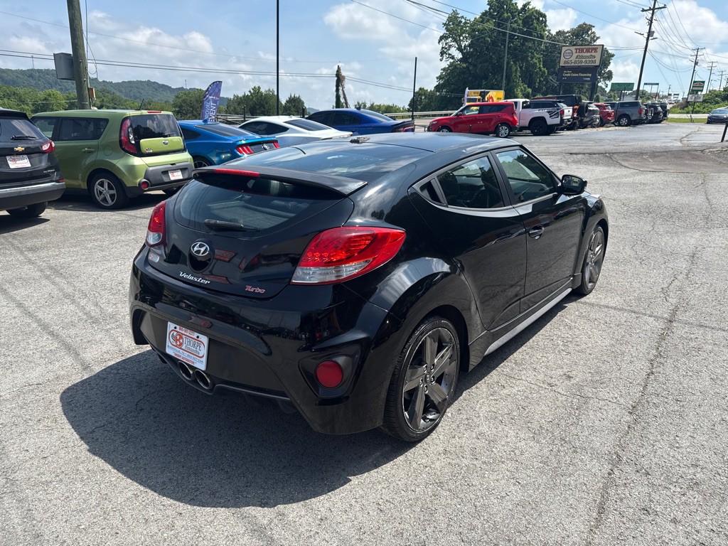 2015 Hyundai Veloster Image 7