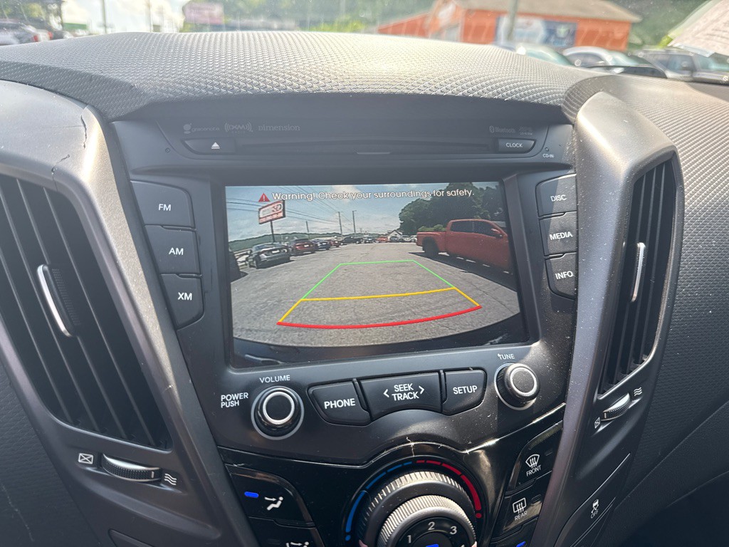 2015 Hyundai Veloster Image 12
