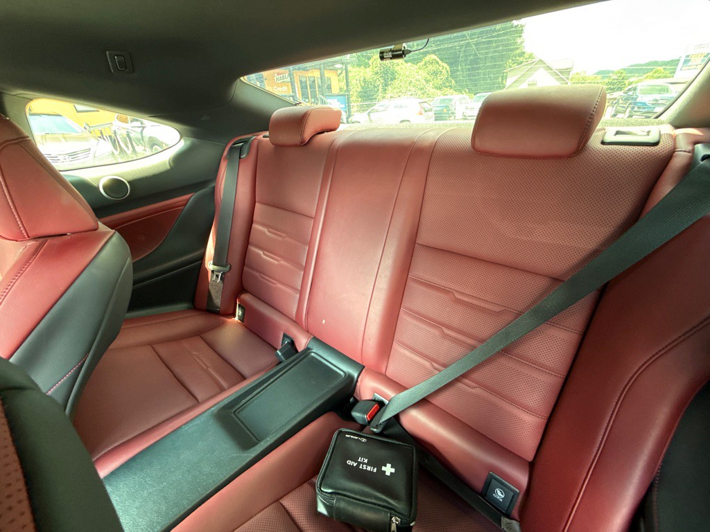 2015 Lexus RC 300 Image 16