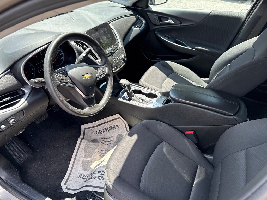 2022 Chevrolet Malibu Image 9
