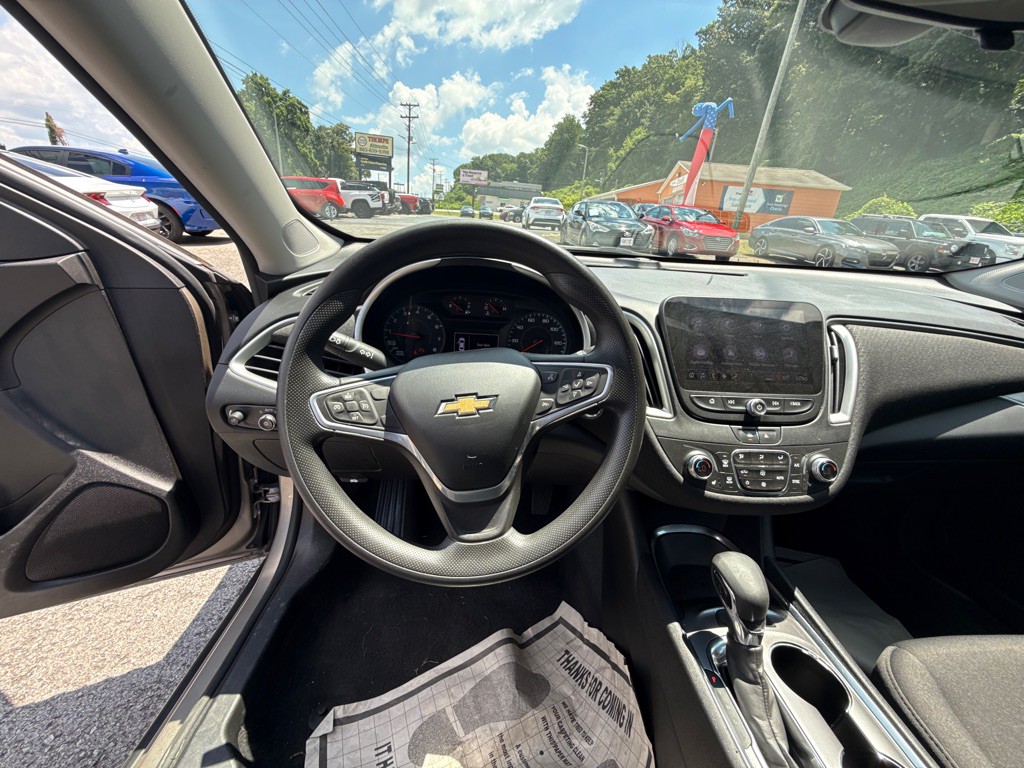 2022 Chevrolet Malibu Image 14