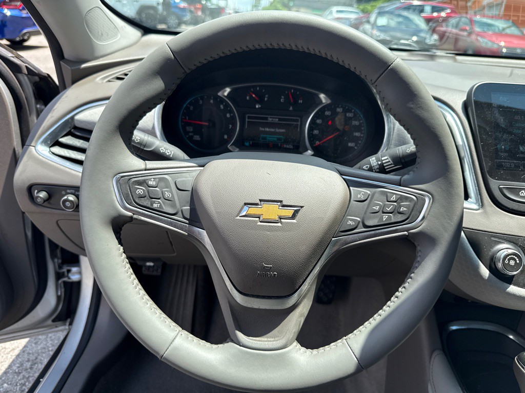 2017 Chevrolet Malibu Image 10