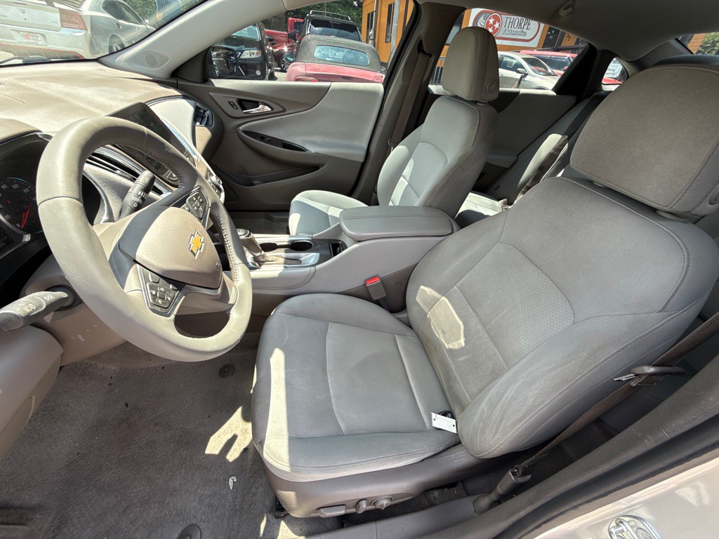 2017 Chevrolet Malibu Image 15