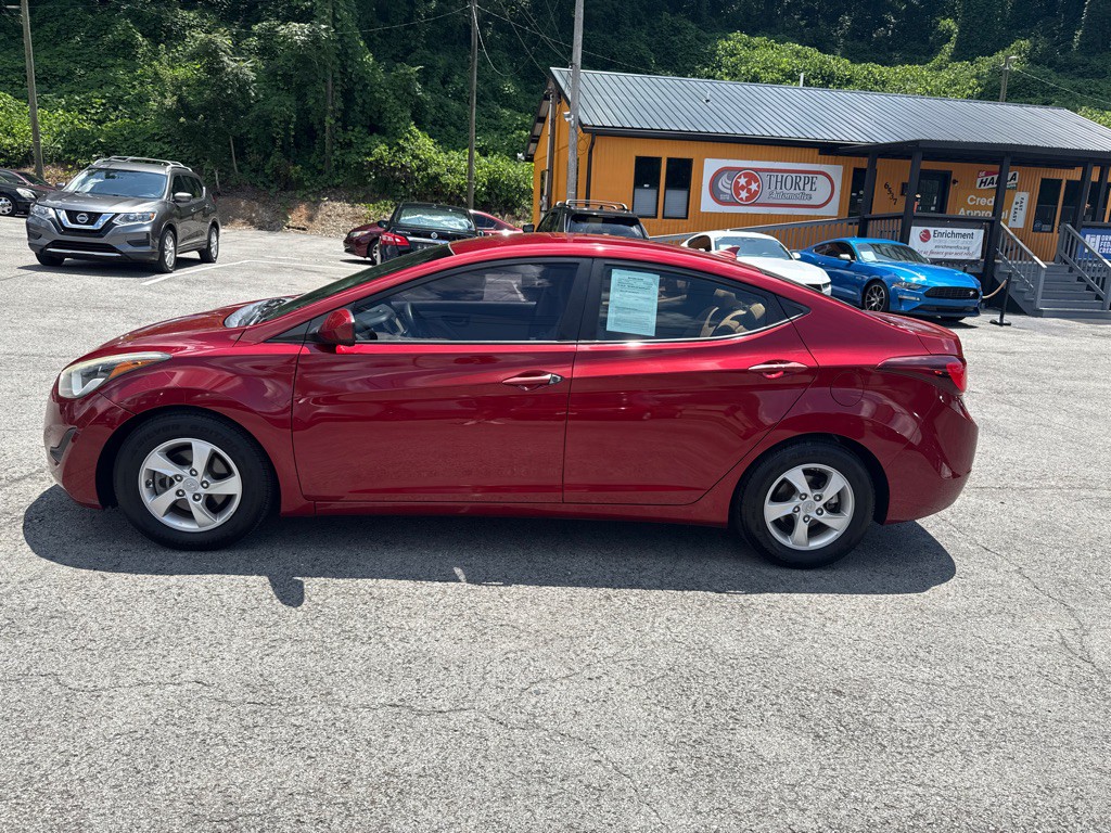 2015 Hyundai Elantra Image 4