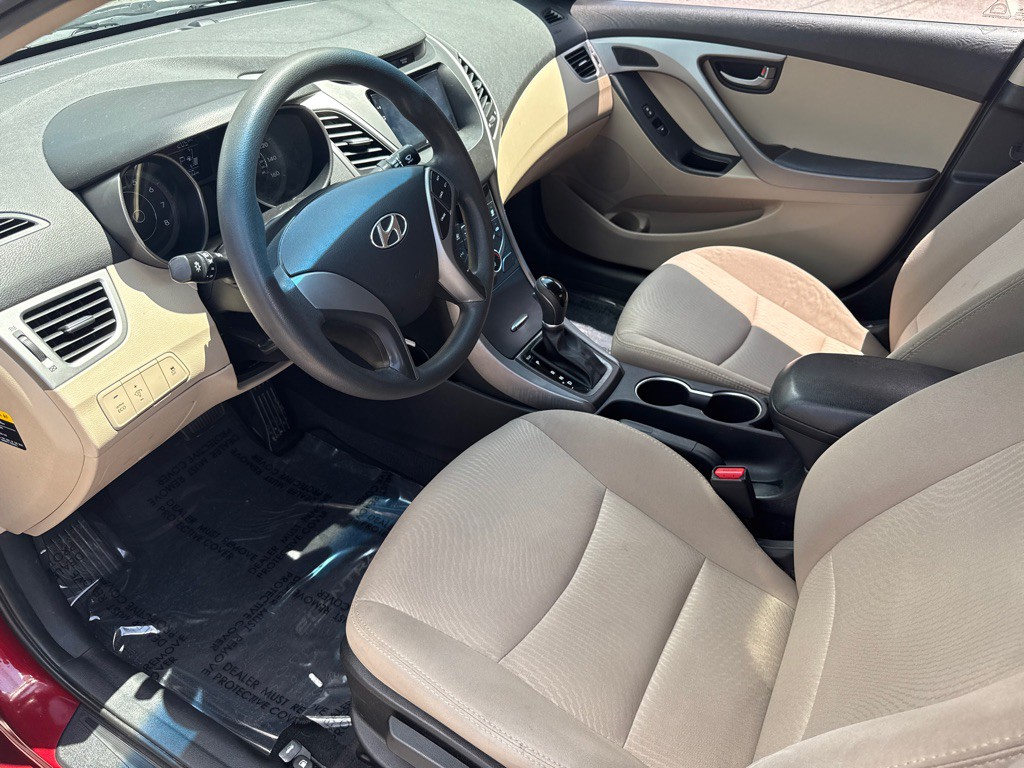 2015 Hyundai Elantra Image 9