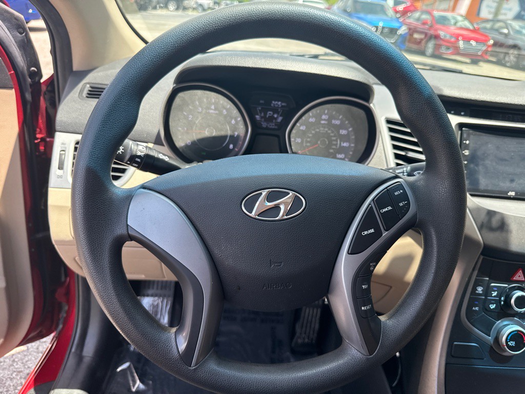 2015 Hyundai Elantra Image 10