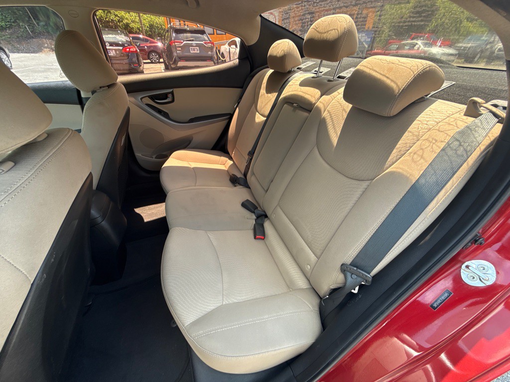 2015 Hyundai Elantra Image 15