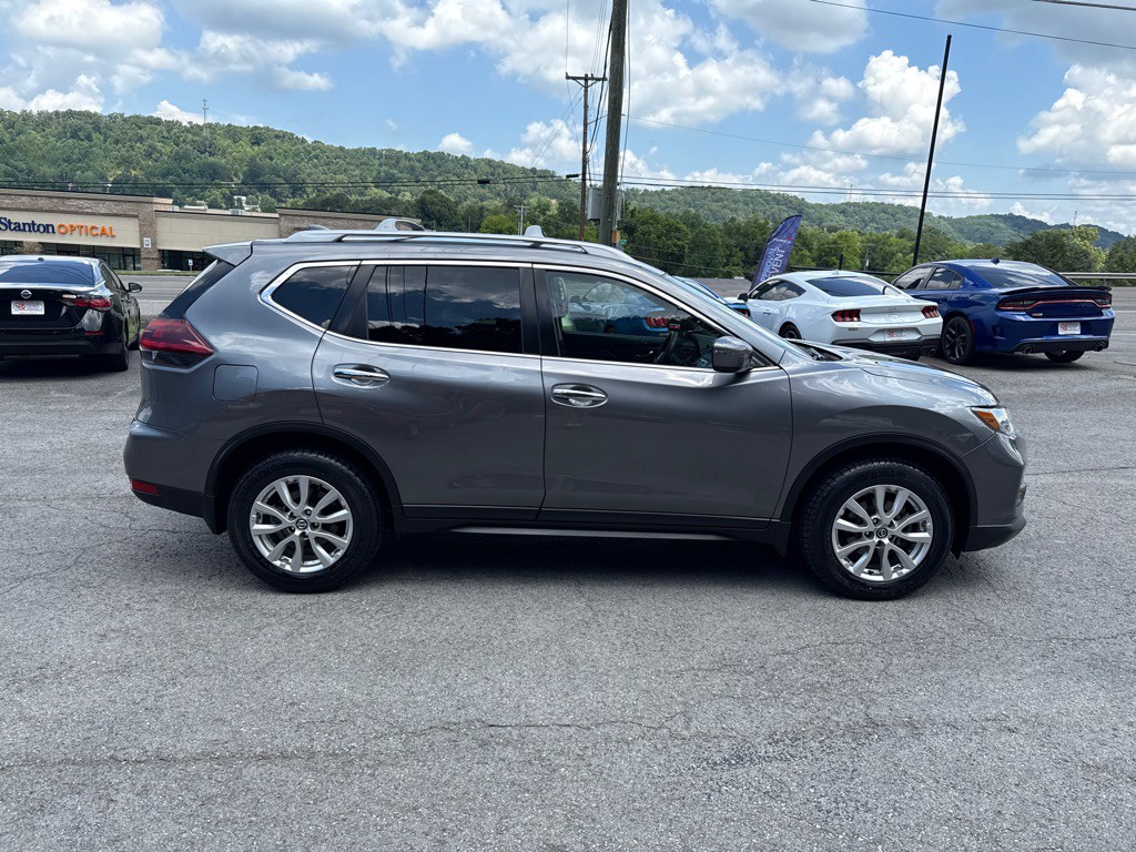 2019 Nissan Rogue Image 8