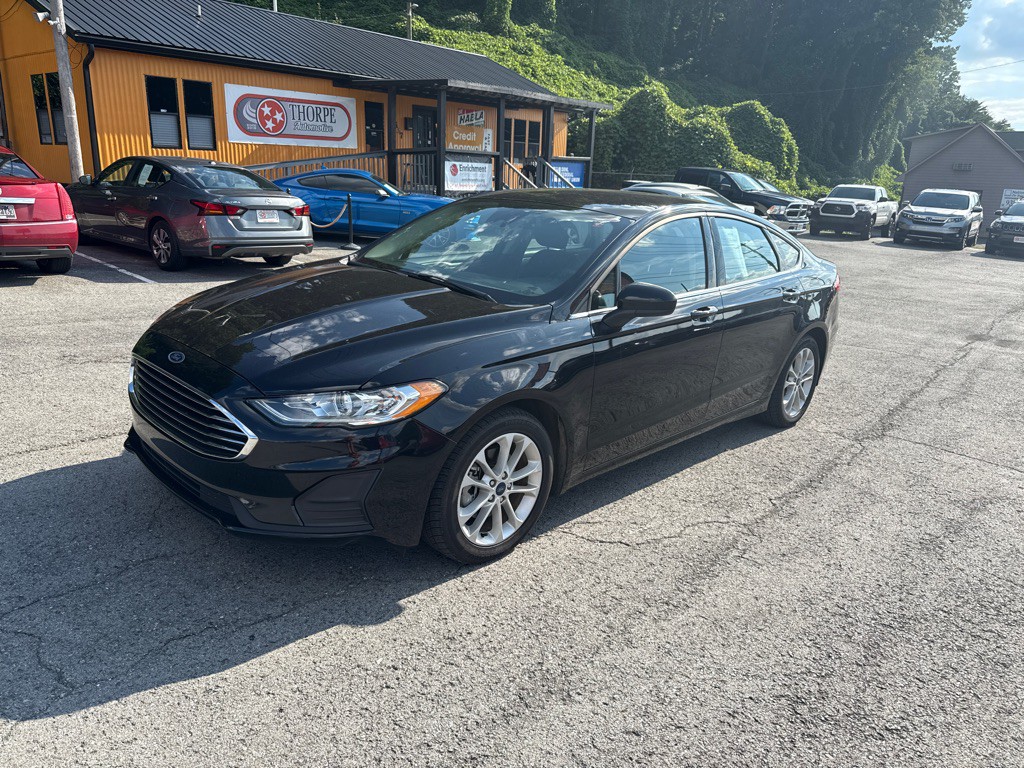 2020 Ford Fusion Image 3