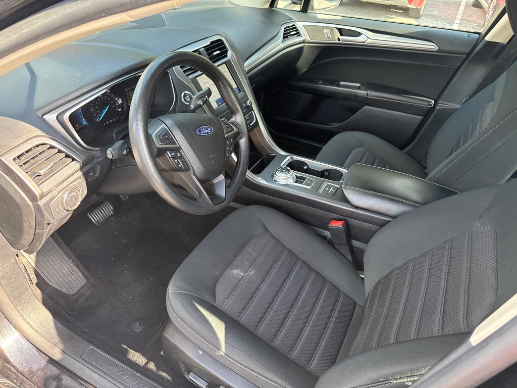 2020 Ford Fusion Image 9