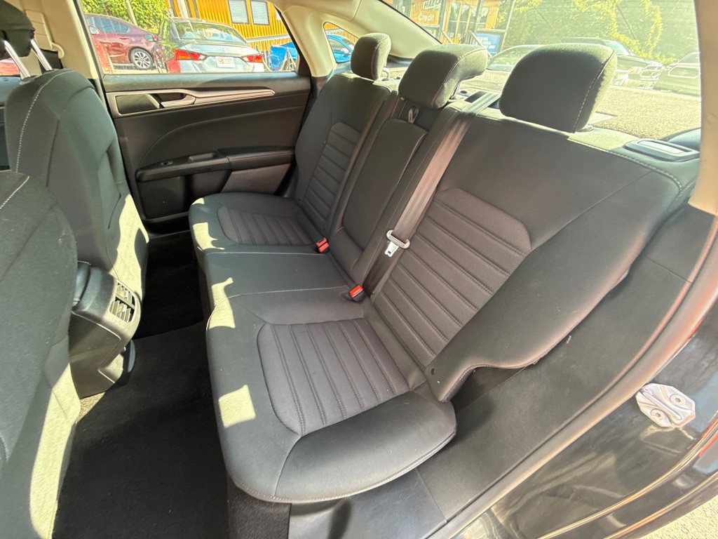 2020 Ford Fusion Image 16