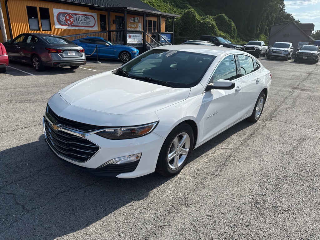 2022 Chevrolet Malibu Image 3