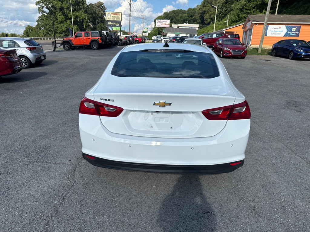 2022 Chevrolet Malibu Image 6