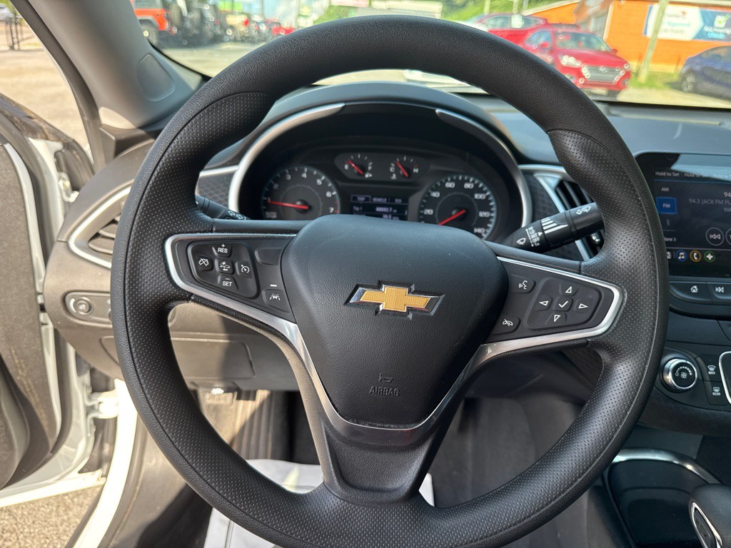 2022 Chevrolet Malibu Image 10