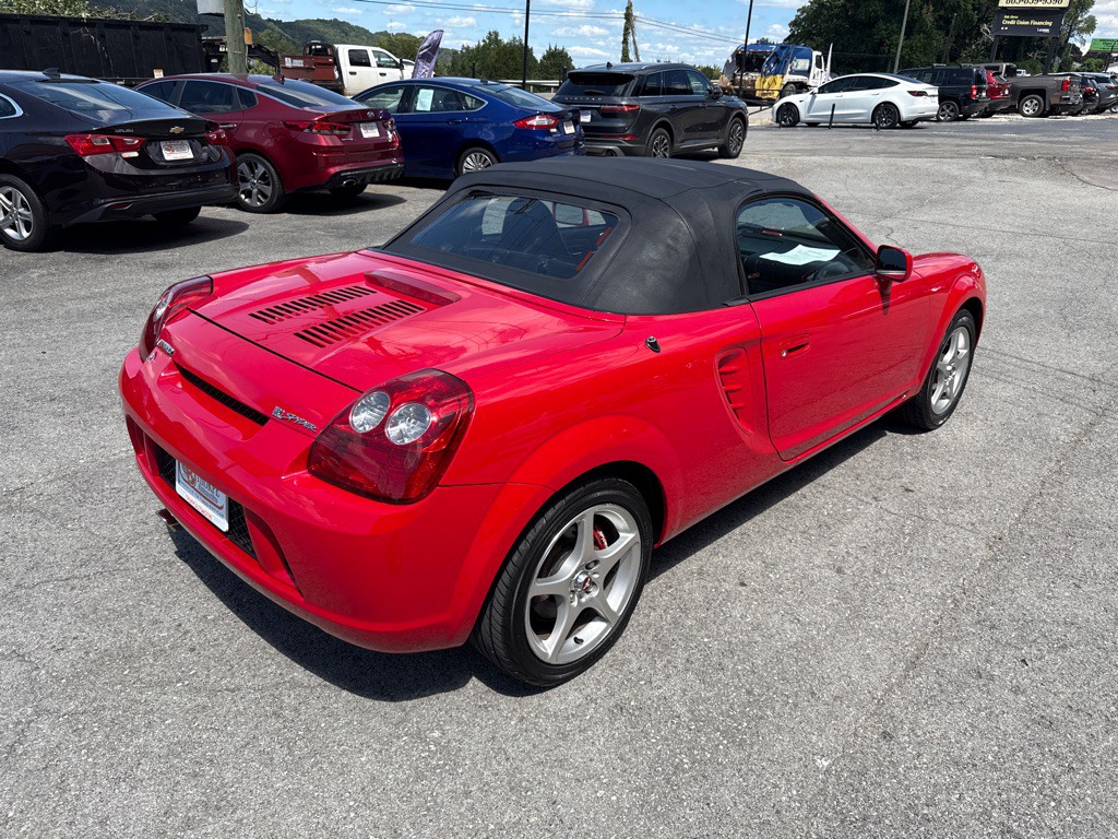 2004 Toyota MR2 Image 7