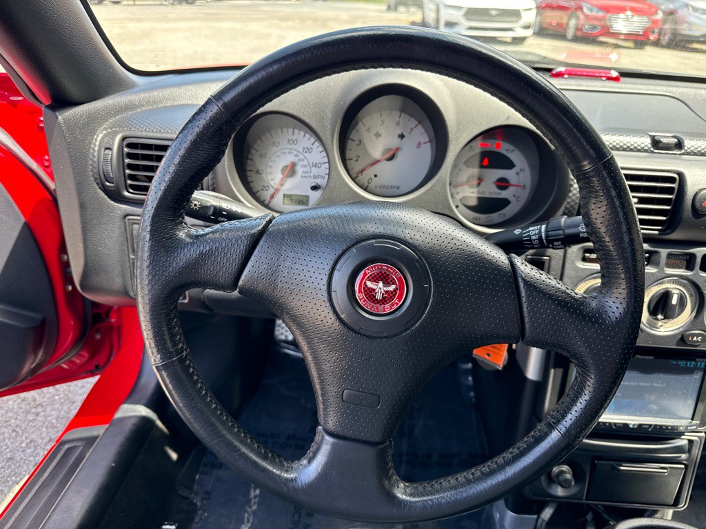 2004 Toyota MR2 Image 10