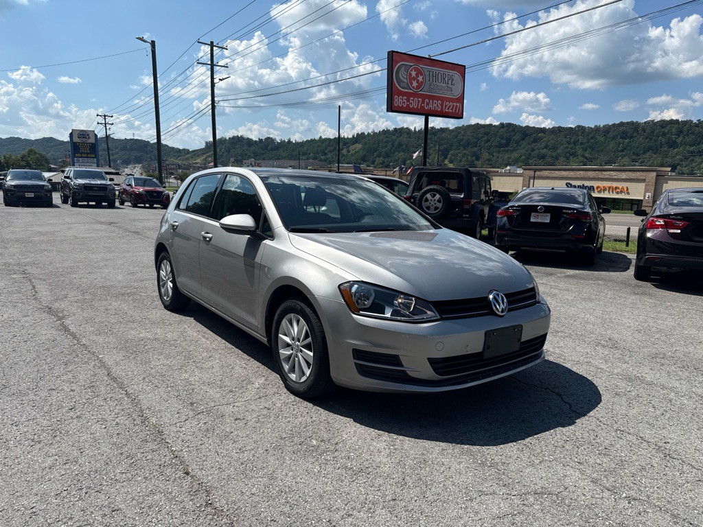 2015 Volkswagen Golf Image 1