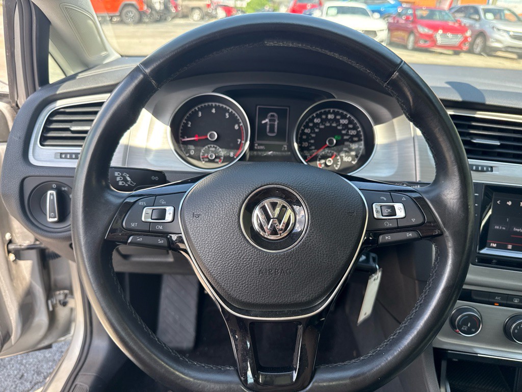 2015 Volkswagen Golf Image 10