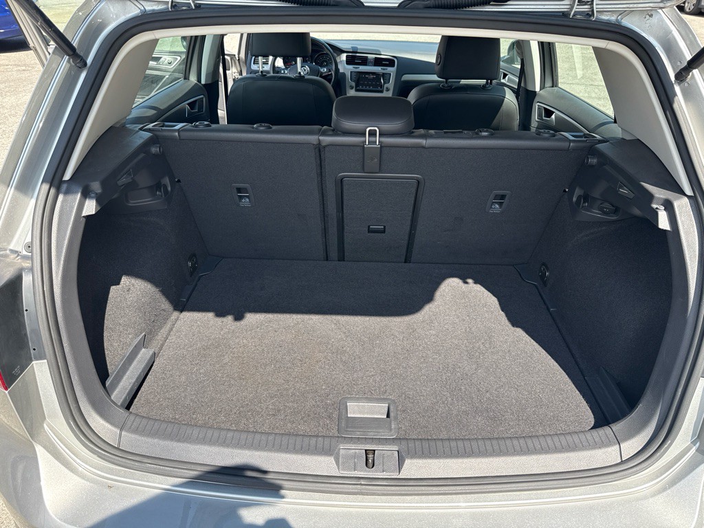 2015 Volkswagen Golf Image 18