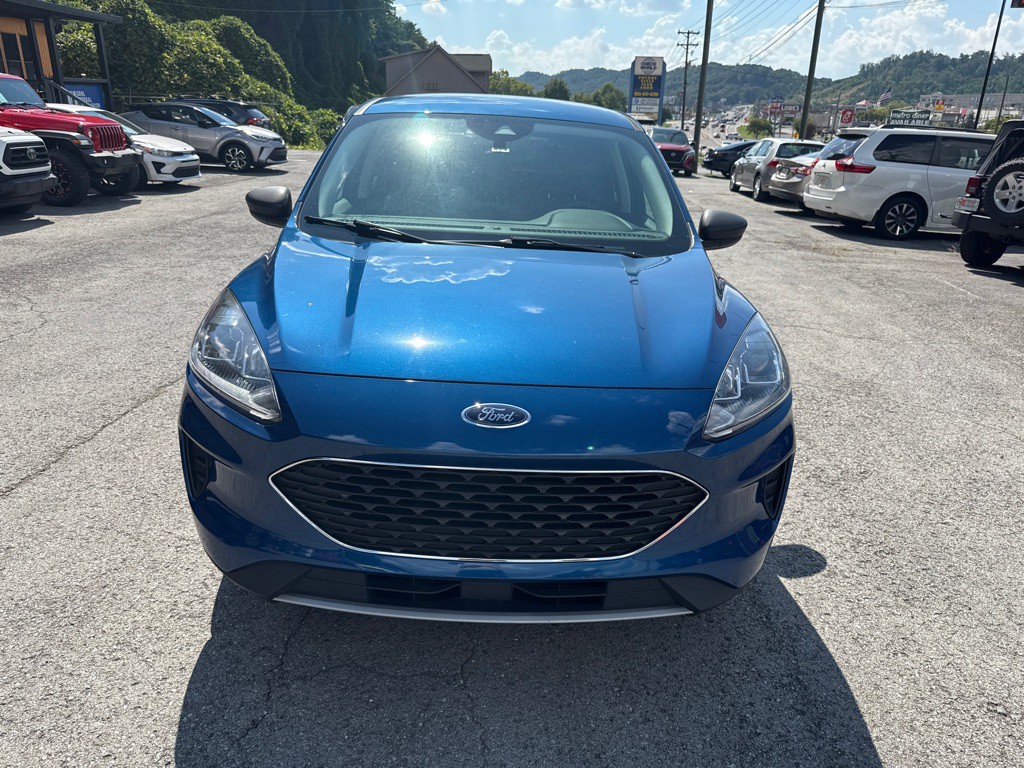 2022 Ford Escape Image 2