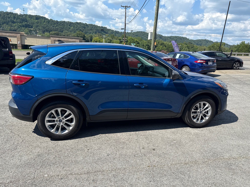2022 Ford Escape Image 8