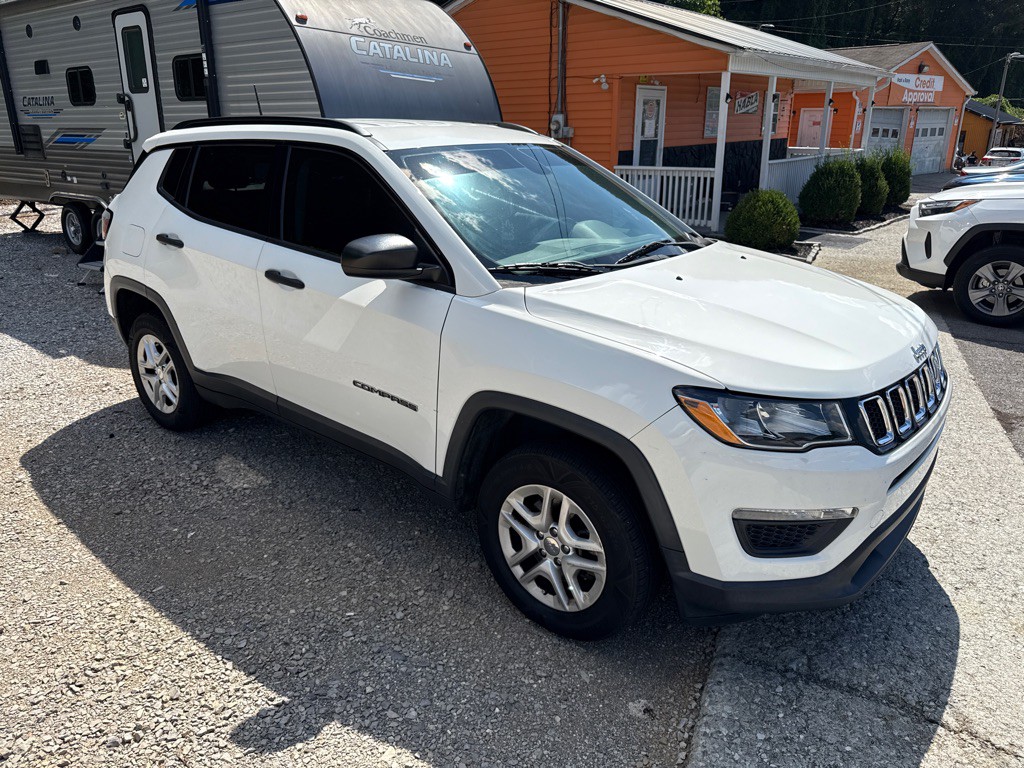 2017 Jeep Compass Image 2