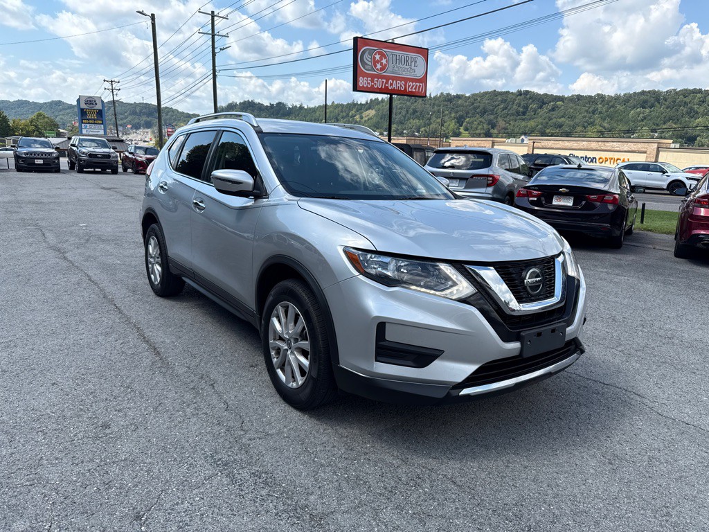 2020 Nissan Rogue Image 1