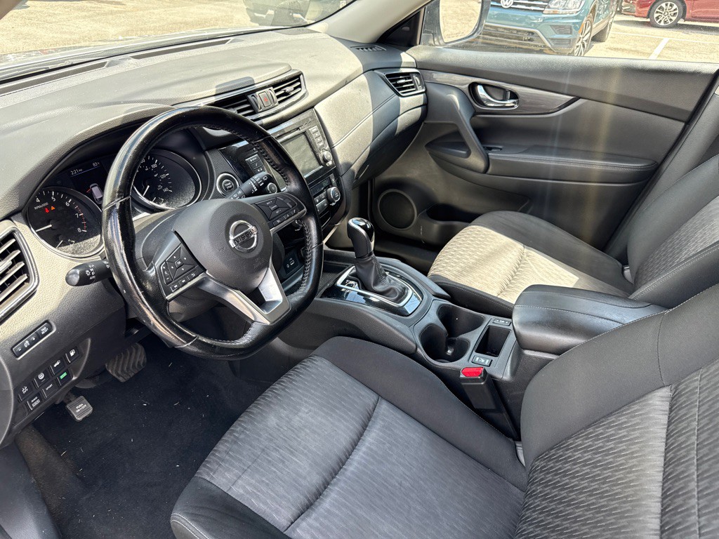 2020 Nissan Rogue Image 9