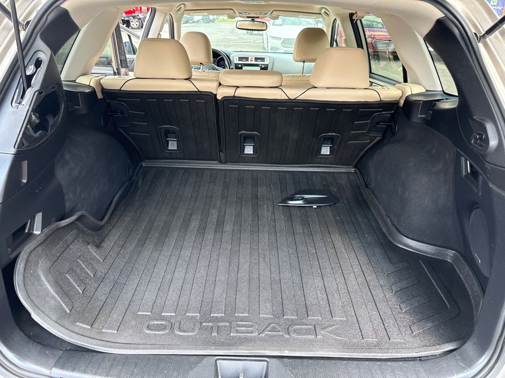 2016 Subaru Outback Image 17
