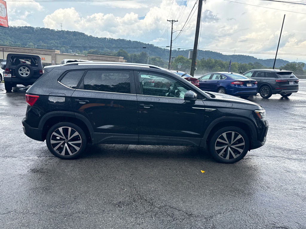 2022 Volkswagen Taos Image 8