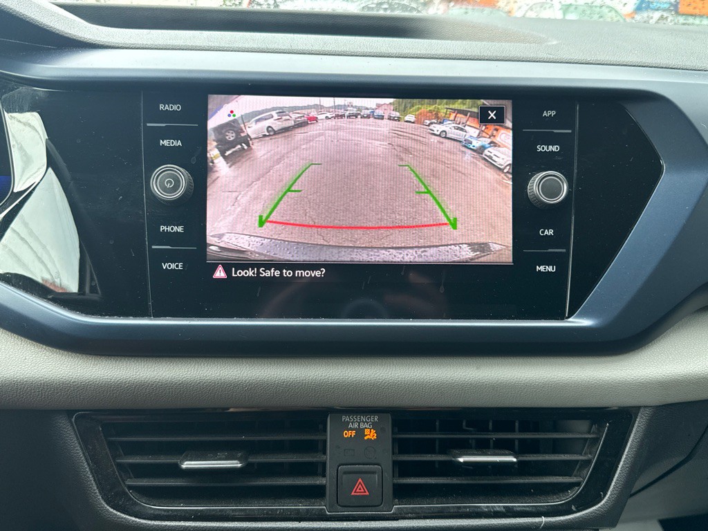 2022 Volkswagen Taos Image 13