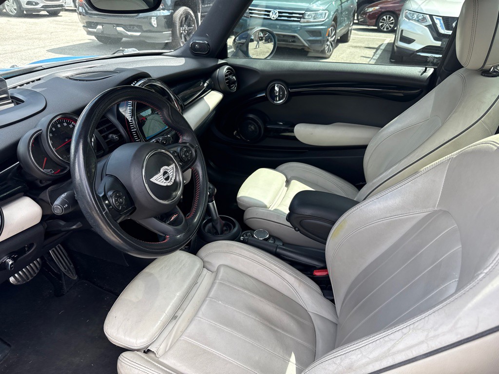 2018 MINI Cooper Image 9