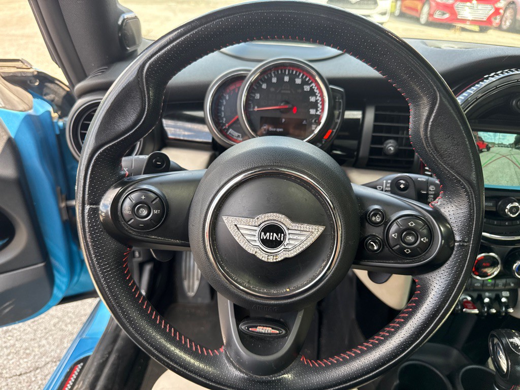 2018 MINI Cooper Image 10
