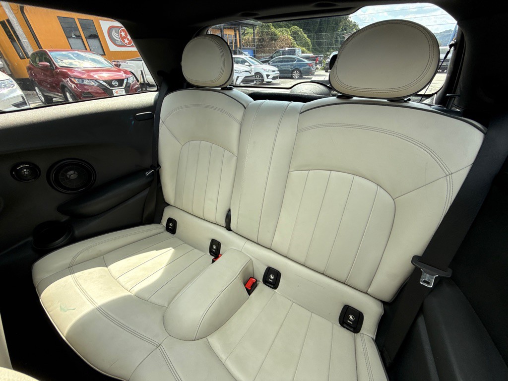 2018 MINI Cooper Image 16