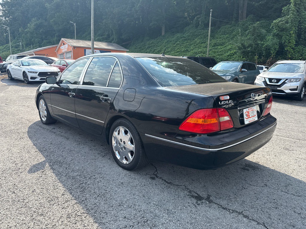 2001 Lexus LS Image 5