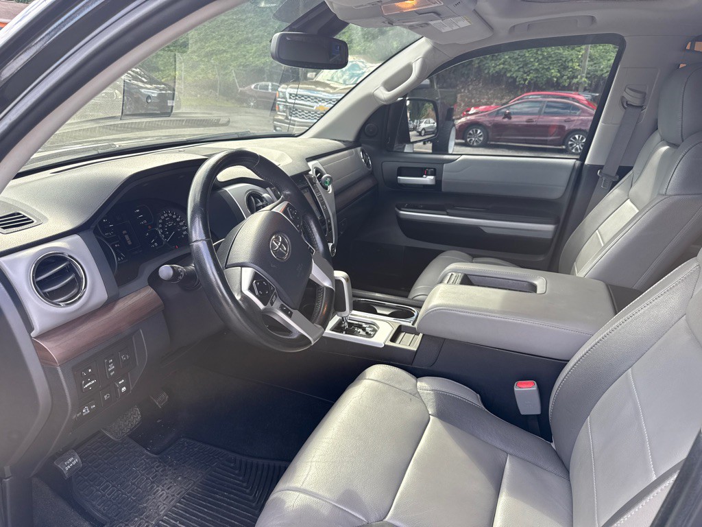 2018 Toyota Tundra Image 9